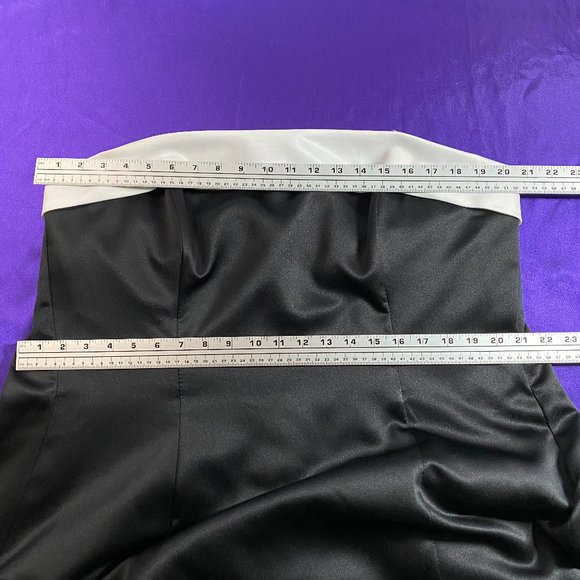 πTimeless & Elegant Black & White Gown - Prom - Formal - Wedding - Picture 12 of 14